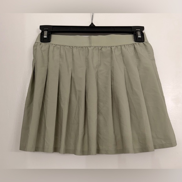 ALO Varsity Tennis Pleated Mini Skirt Limestone Green Size XXS/XS - Picture 6 of 9